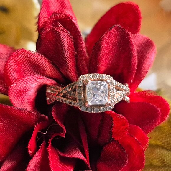 Le Vian ~Diamond Center - Picture 2 of 3